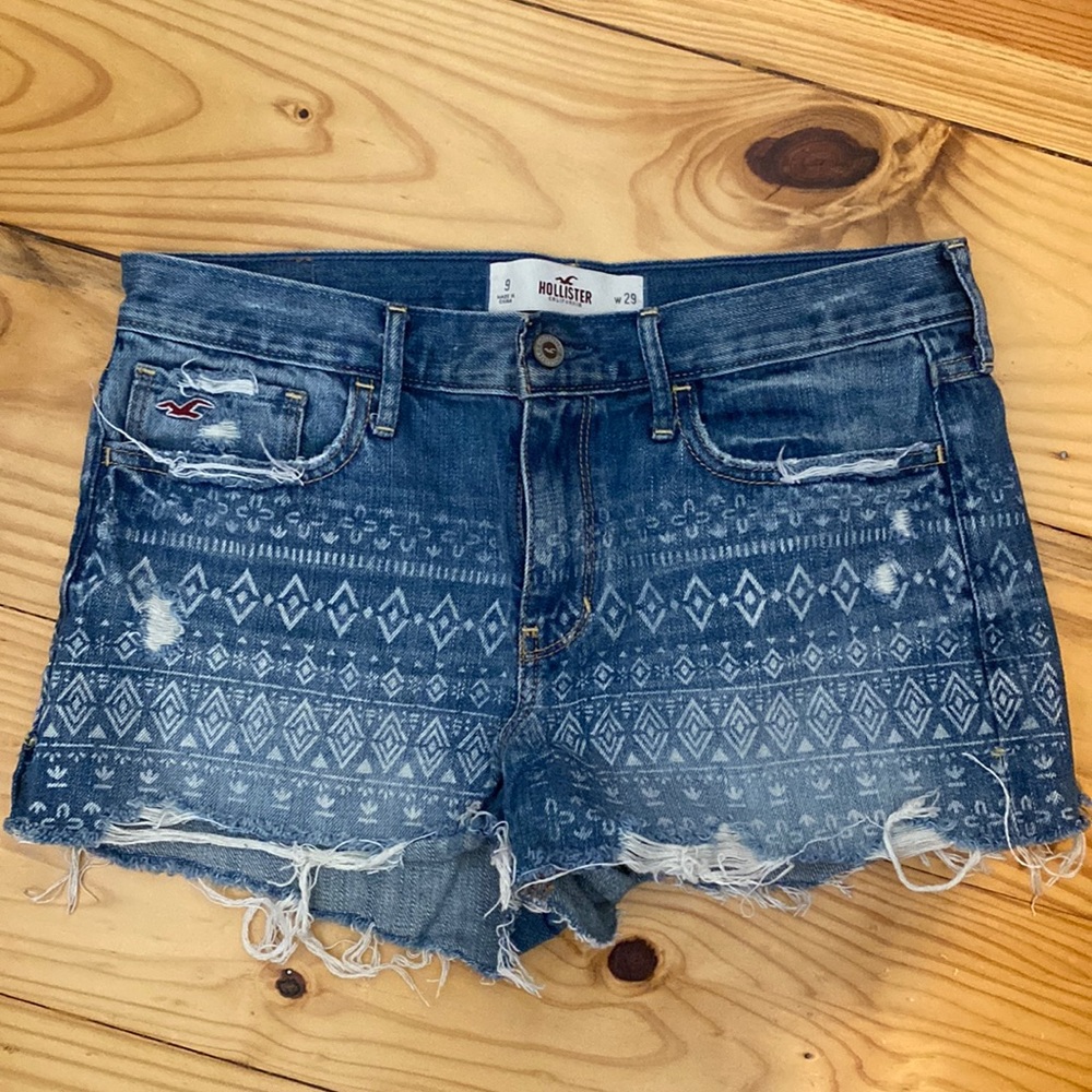 Super cool Hollister jean shorts